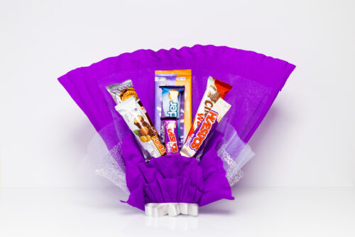 Maceta Morada de Chocolates Variados - Imagen 2